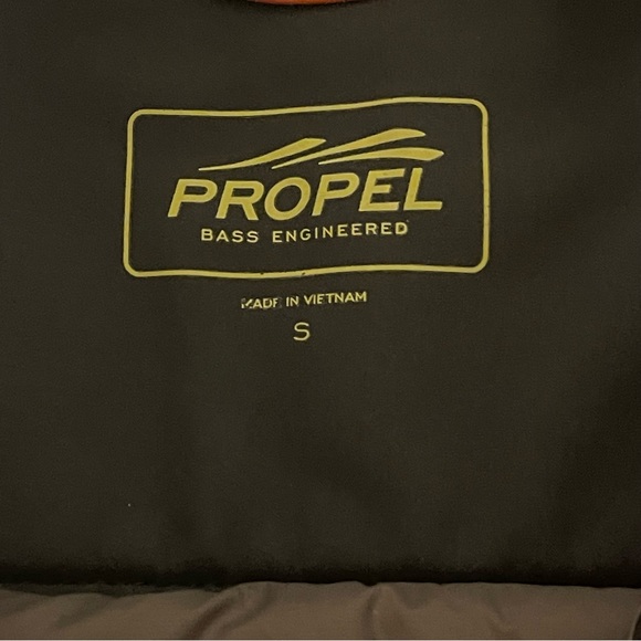 Propel Vest Men Small Grey Zipped Pockets Bass Engineered Outdoors Casual Puffer - Picture 3 of 8